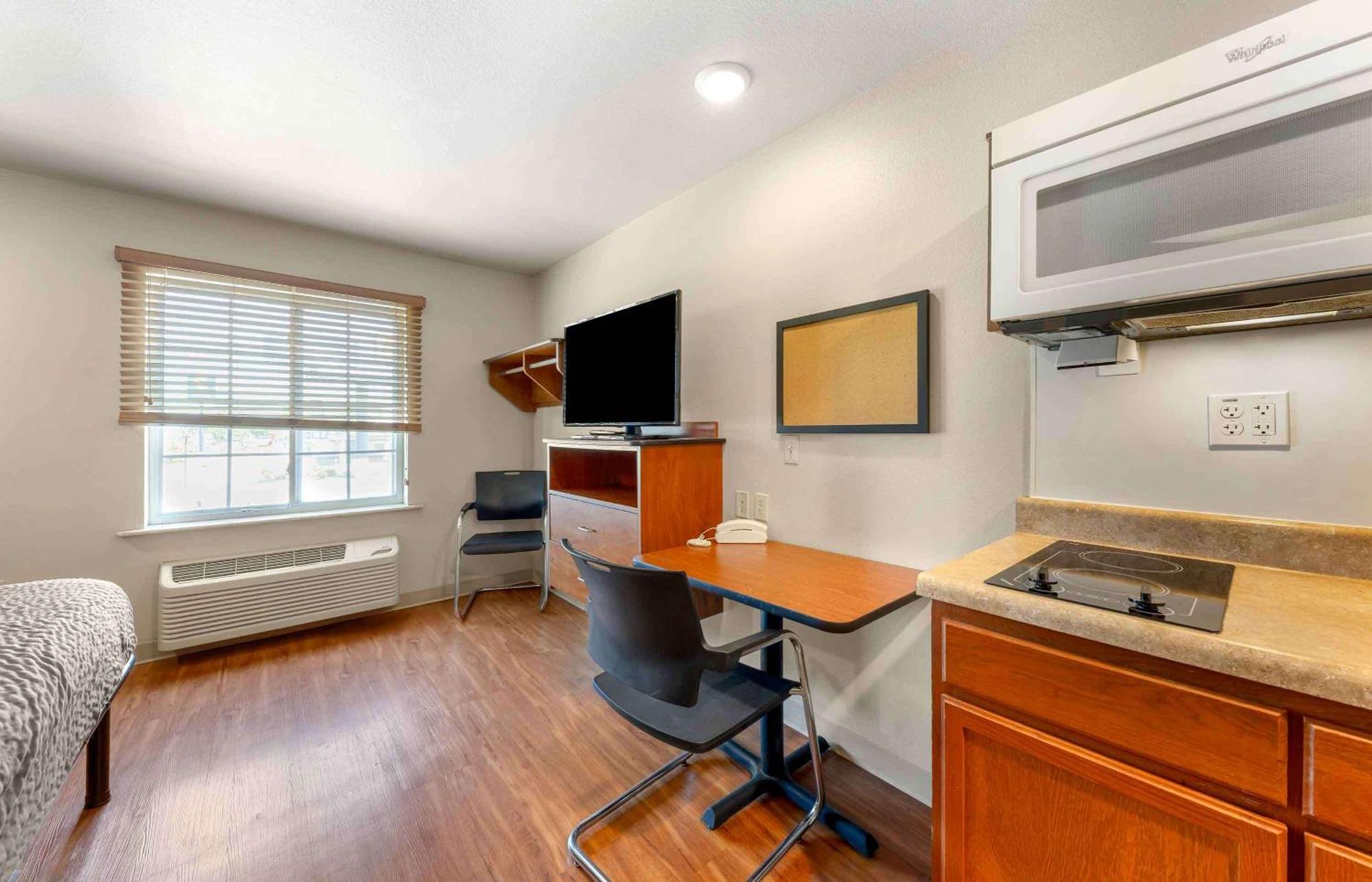 Extended Stay America Select Suites - Oklahoma City - West Exterior foto